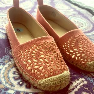 Kelly and Katie Coral Crochet Flats